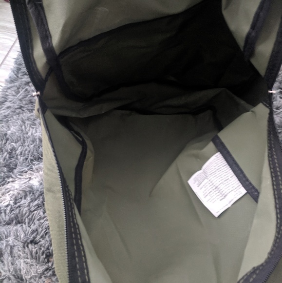 Backpack - Picture 3 of 4